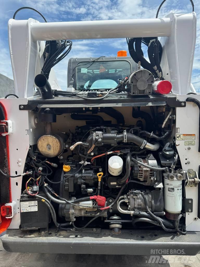 Bobcat T 740 Carregadoras de direcção deslizante