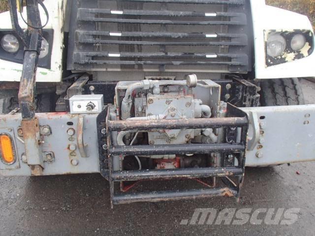 Freightliner 114 SD Construção - Outros
