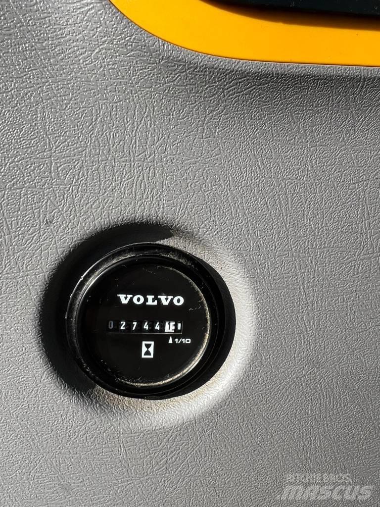 Volvo ECR 58 D Escavadoras Midi 7t - 12t
