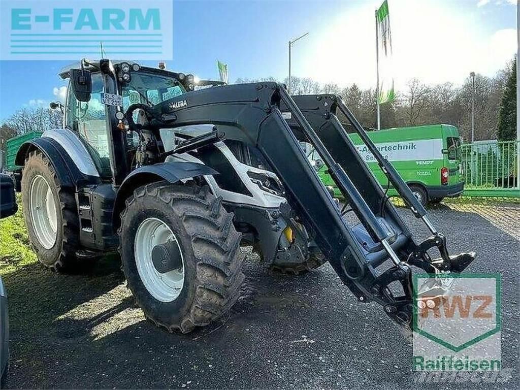 Valtra t215d Tratores Agrícolas usados