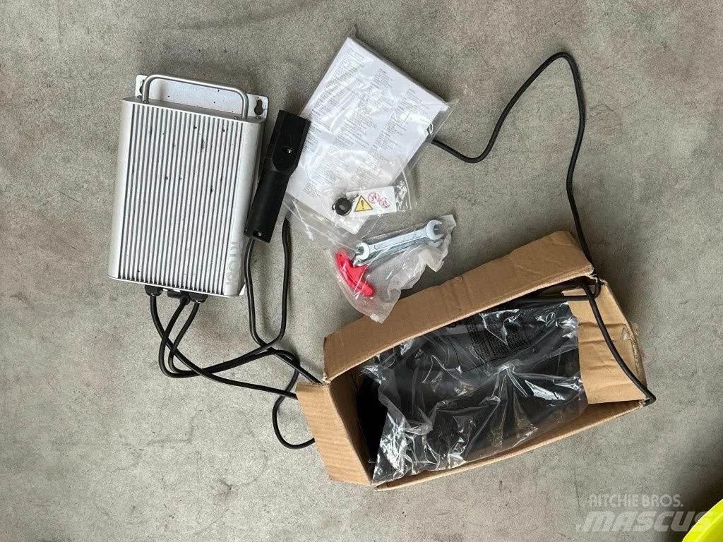  Ryobi RM480E Corta-Relvas Riders