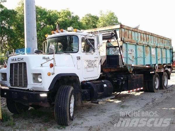 Mack RD 686 S Camiões de lixo