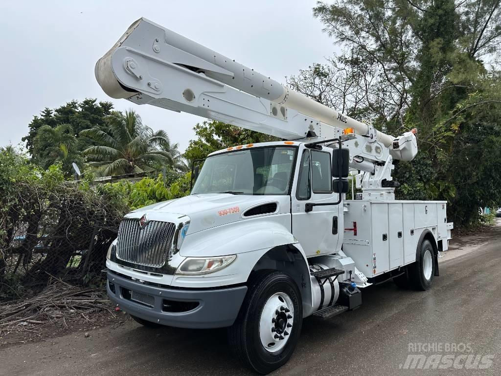 International 4300 Plataformas aéreas montadas em camião