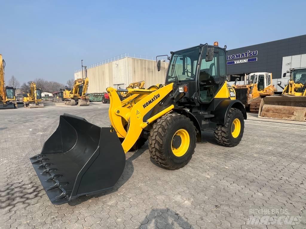 Komatsu WA 100 M-5 Pás carregadoras de rodas