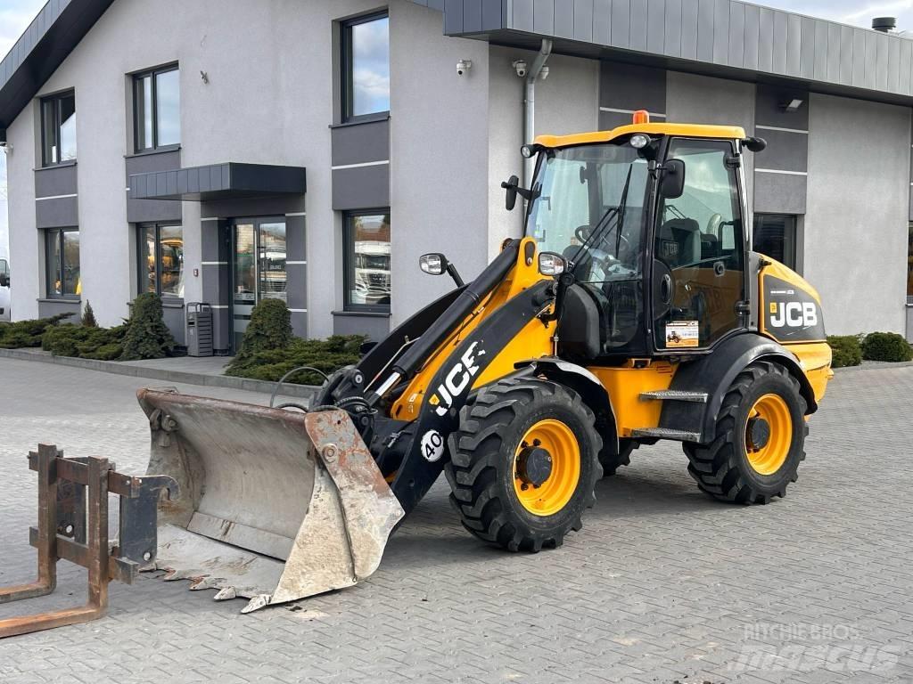 JCB 409 AGRI Pás carregadoras de rodas
