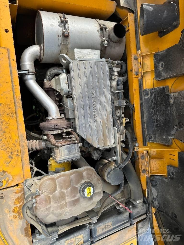 JCB JS 130 LC Escavadoras de rastos