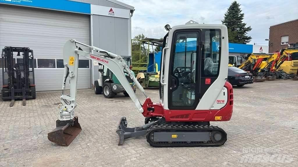 Takeuchi TB216 A Mini Escavadoras <7t