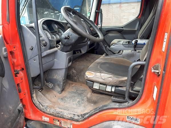 DAF LF45.220 Camiões estrado/caixa aberta