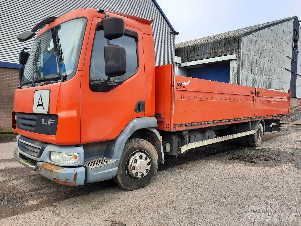 DAF LF45.220 Camiões estrado/caixa aberta