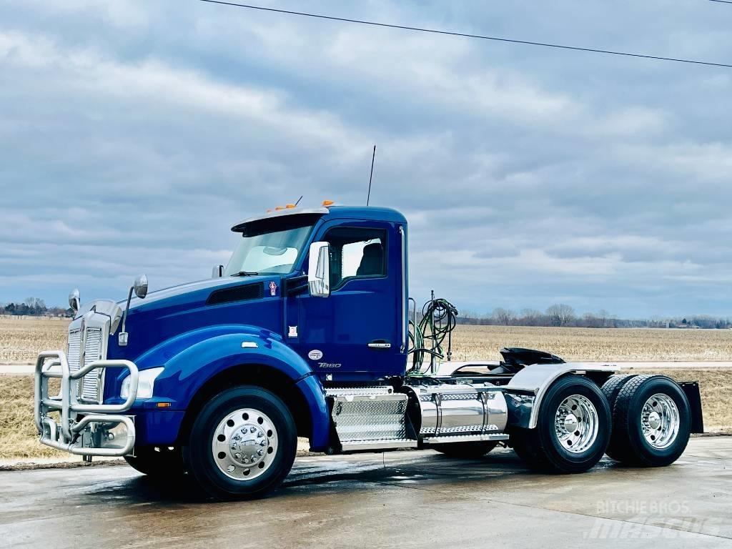 Kenworth T 880 Tractores (camiões)