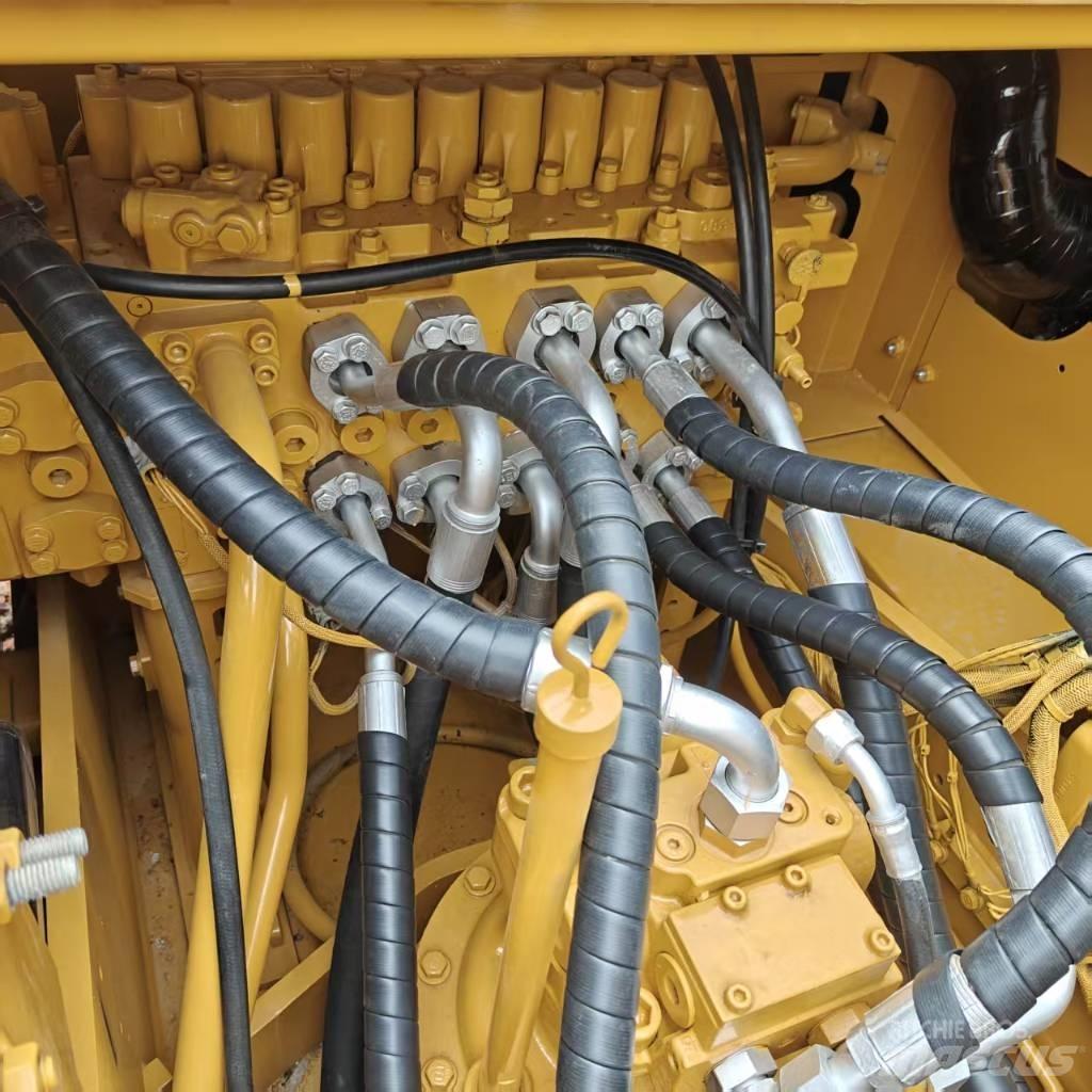 CAT 320 Escavadoras de rastos
