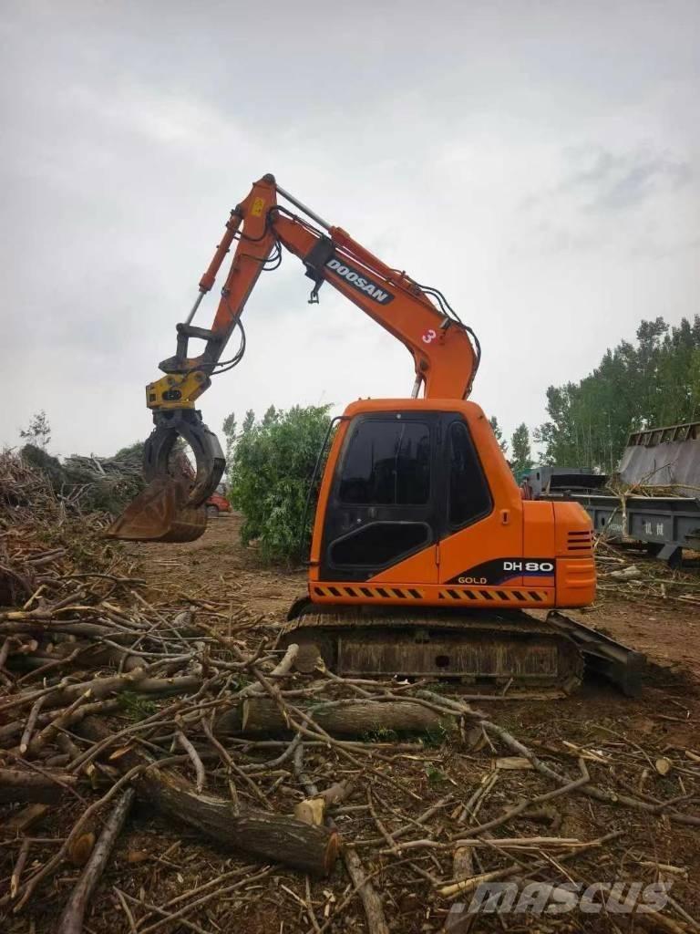 Doosan DH 80 Escavadoras Midi 7t - 12t