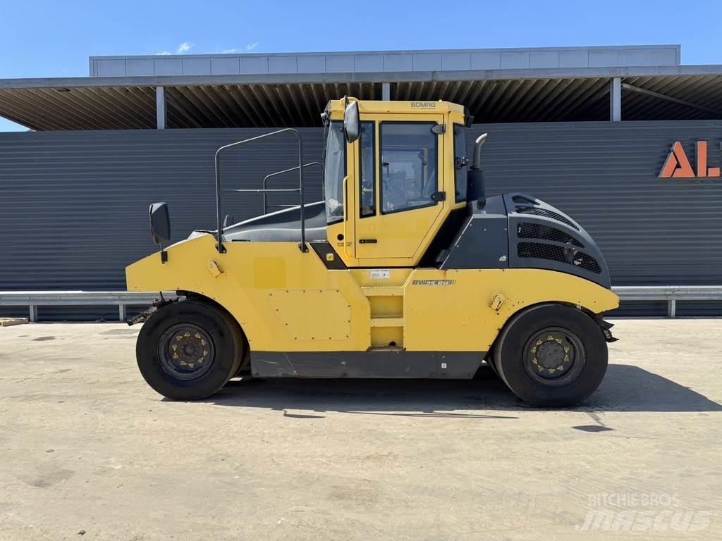 Bomag BW 25 RH Cilindros Compactadores de pneus