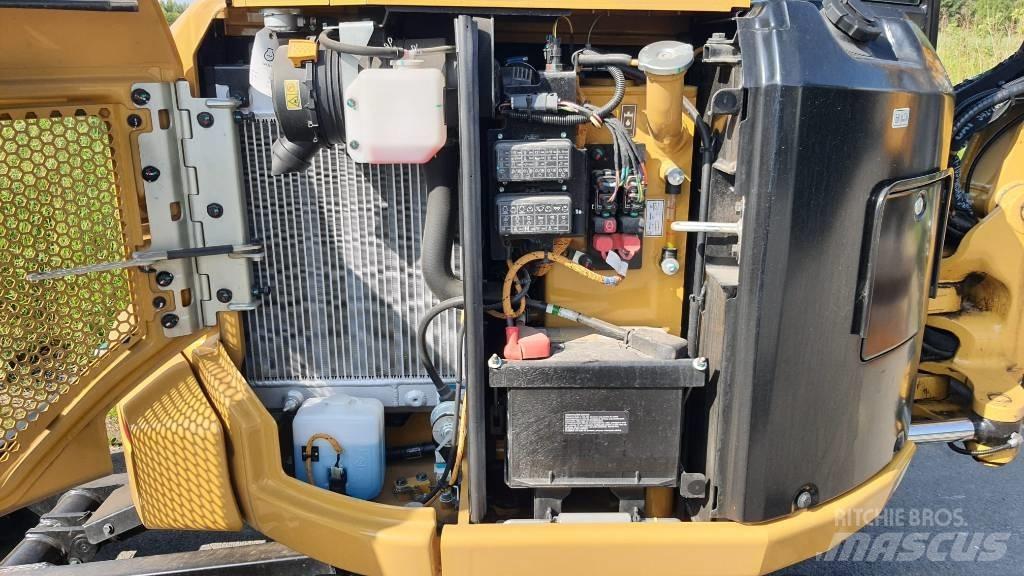 CAT 302.7 DCR 07A Mini Escavadoras <7t