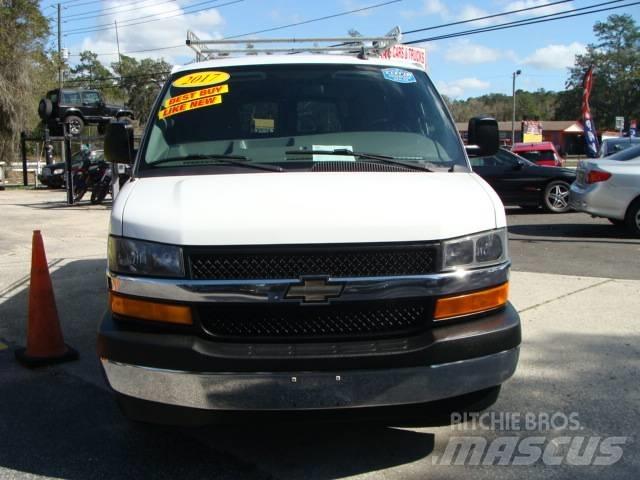 Chevrolet G3500 Carrinhas de caixa fechada