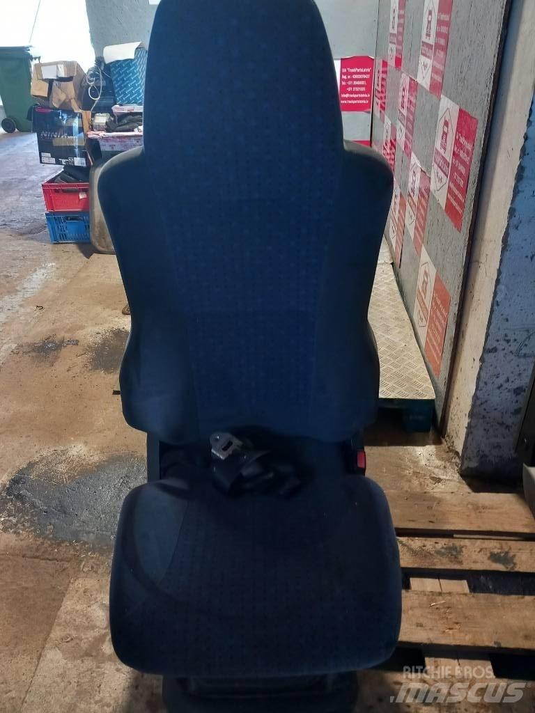 MAN TGM  81623076528 Cabines e interior