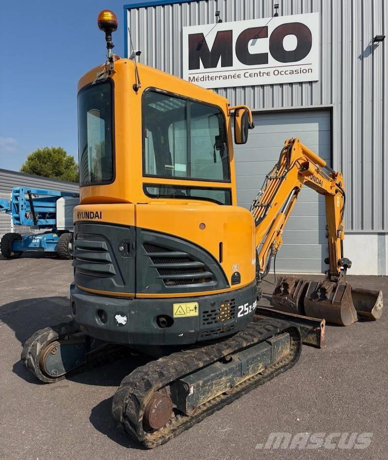 Hyundai R25Z-9 AK Mini Escavadoras <7t