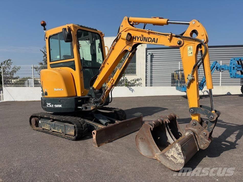 Hyundai R25Z-9 AK Mini Escavadoras <7t