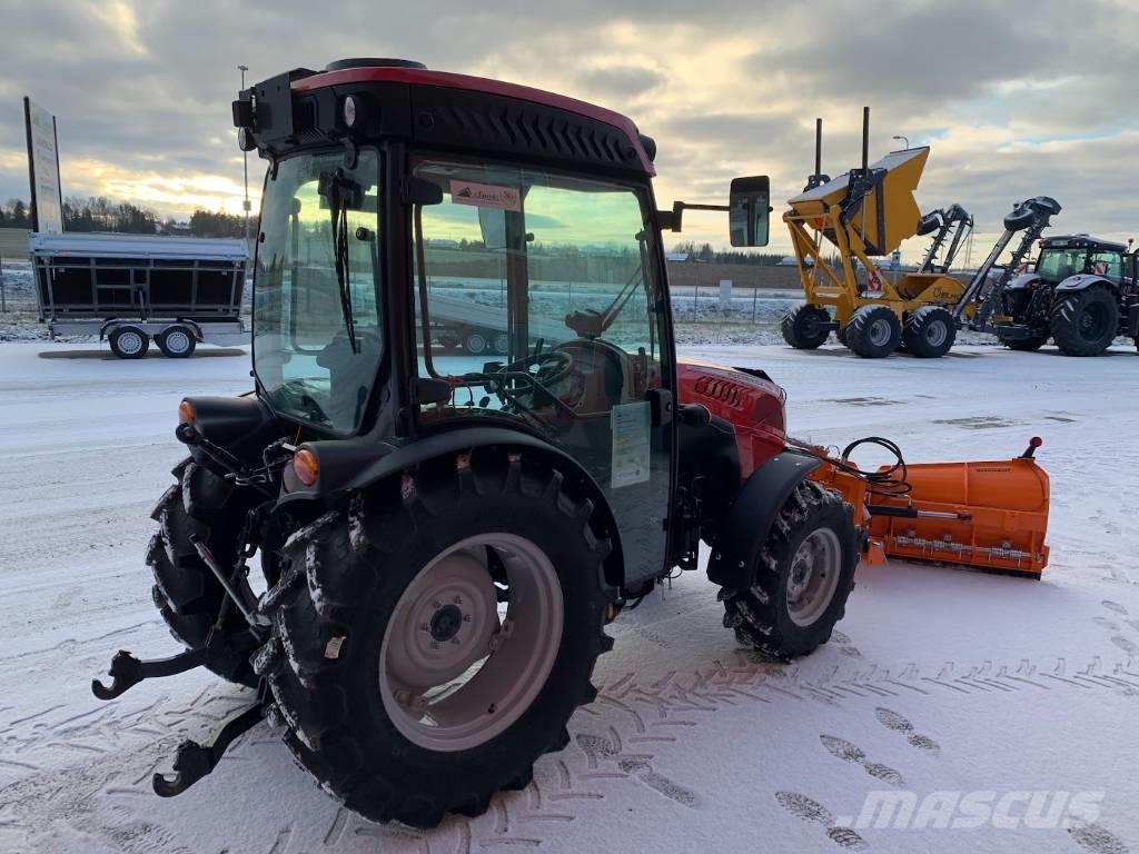 McCormick X 2.055 Tratores Agrícolas usados