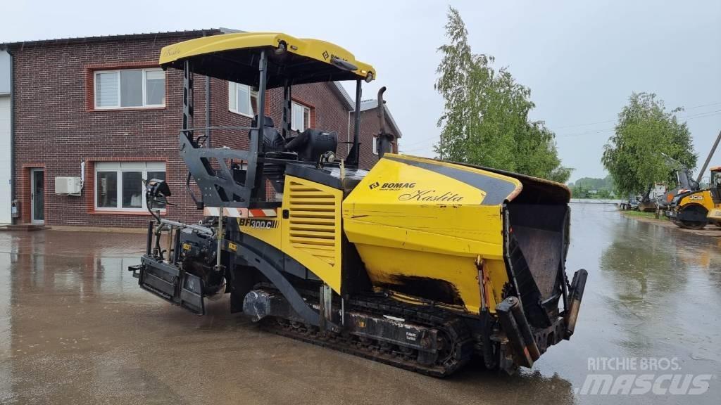 Bomag BF 300 Pavimentadoras de asfalto