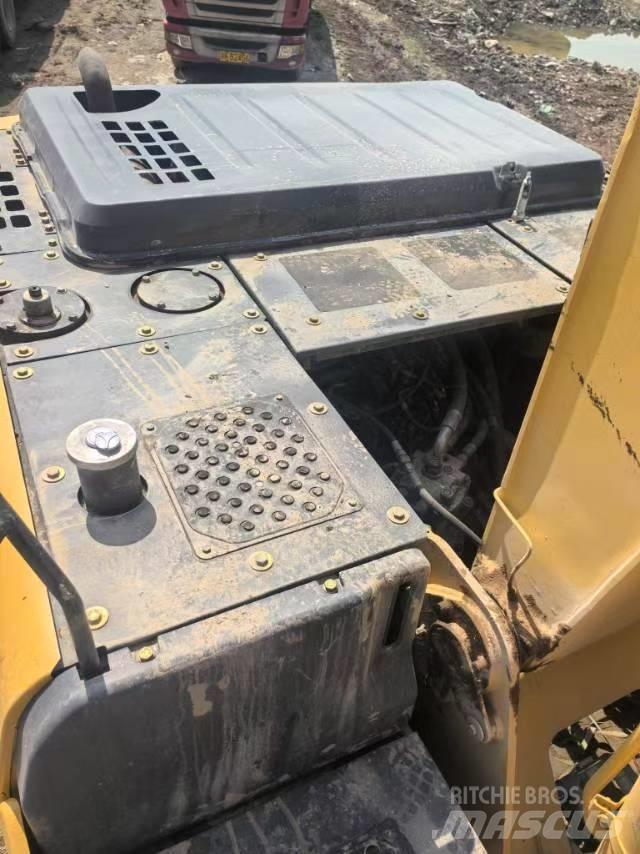 Sumitomo SH200-5 Escavadoras de rastos