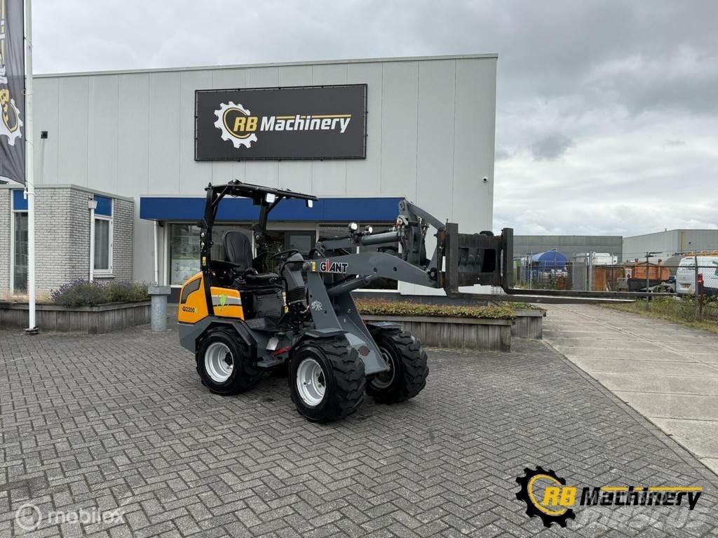 GiANT G2200E Pás carregadoras de rodas