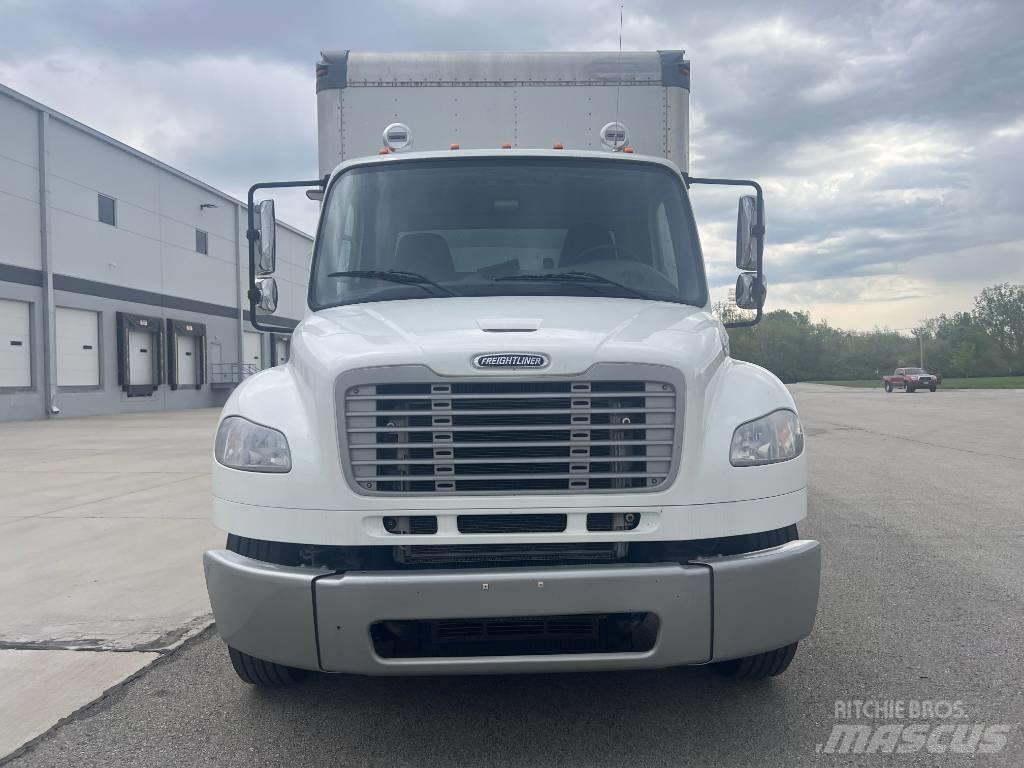 Freightliner M 106 Camiões de caixa fechada