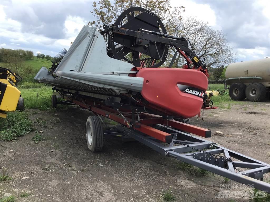 Case IH 3100 Ceifeiras debulhadoras compactas