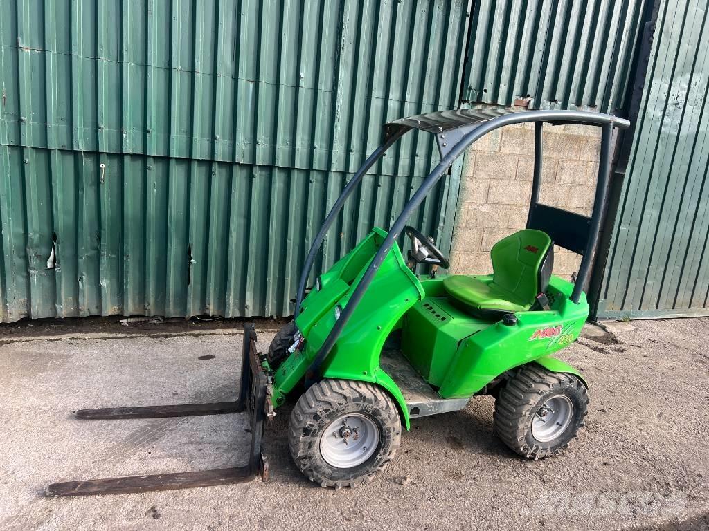 Avant 220 Pás carregadoras de rodas