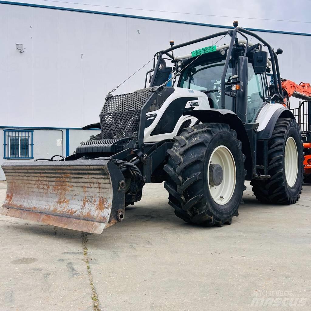 Valtra T 174 Tratores Agrícolas usados