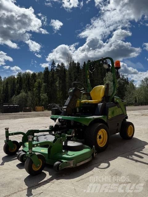 John Deere 1570 Corta-Relvas Riders