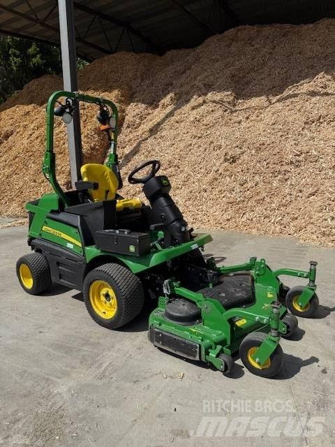 John Deere 1570 Corta-Relvas Riders