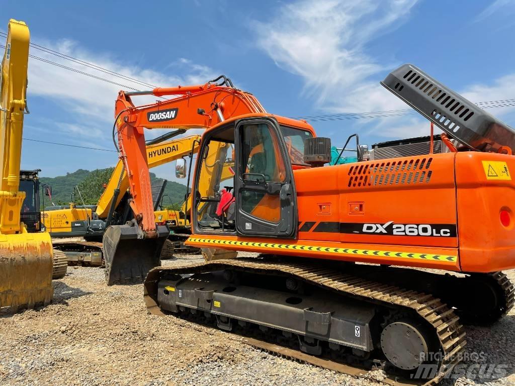 Doosan DX 260 Escavadoras de rastos