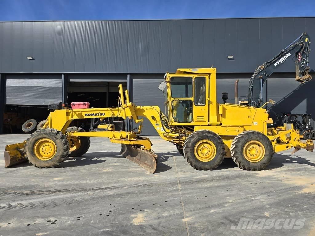 Komatsu GD521A-1 Motoniveladoras