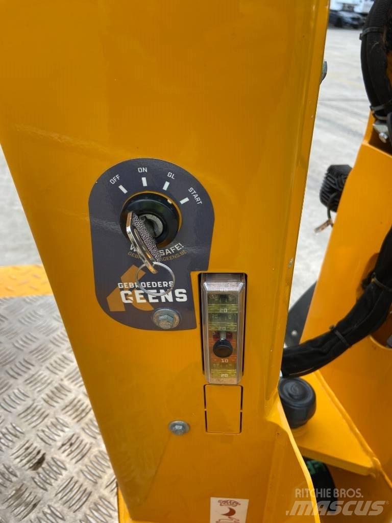 Knikmops KM 100 Pás carregadoras de rodas