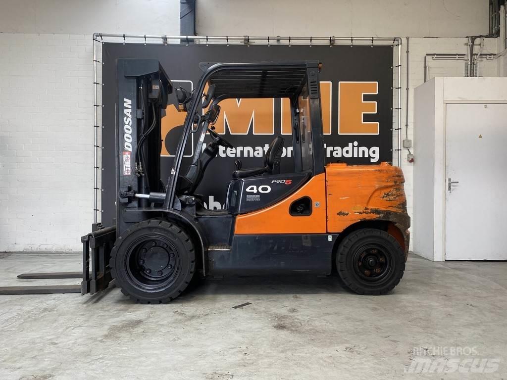 Doosan D40SC-5 Empilhadores Diesel