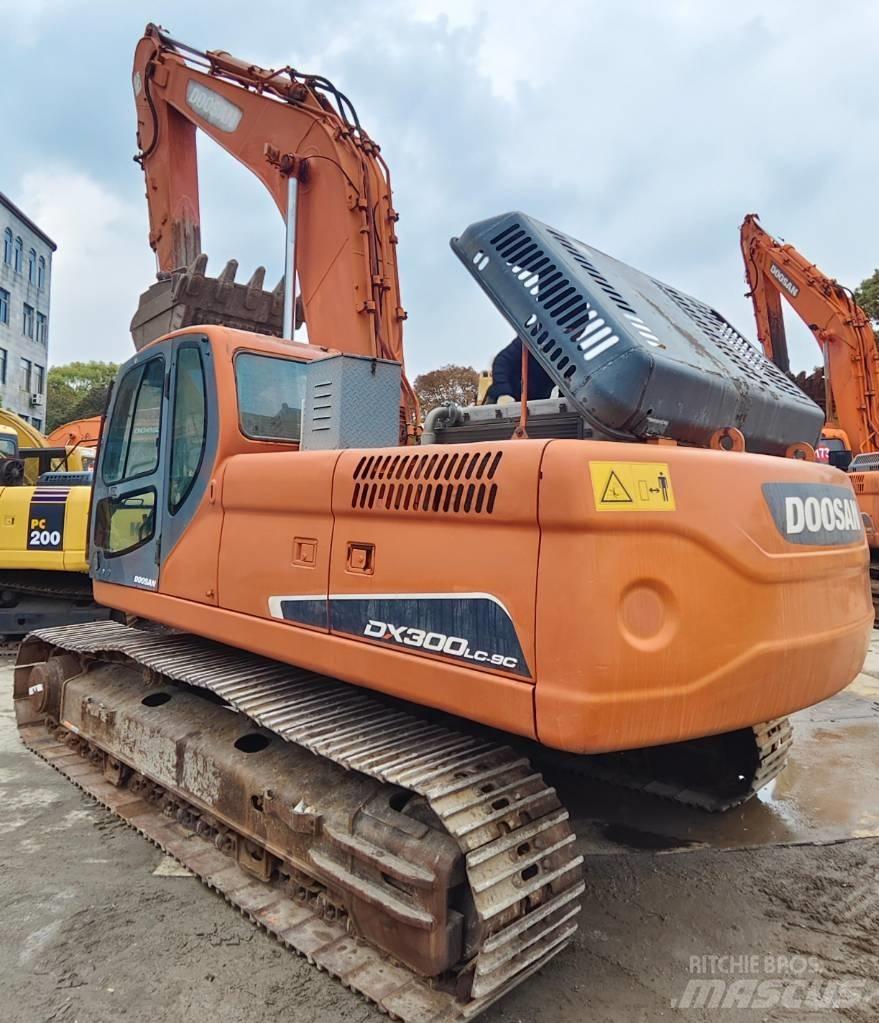 Doosan DX 300 LC Escavadoras de rastos
