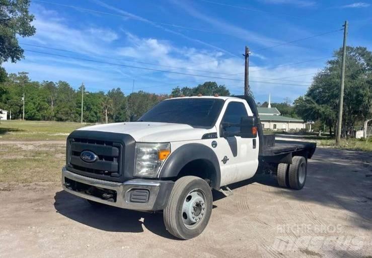 Ford F 550 Camiões estrado/caixa aberta