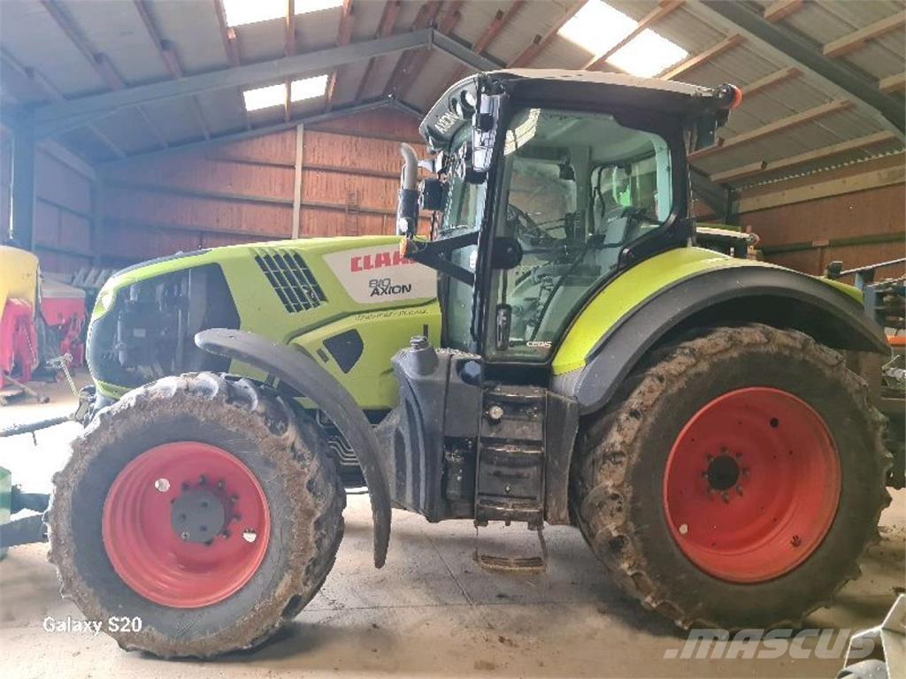 CLAAS Axion 810 Tratores Agrícolas usados
