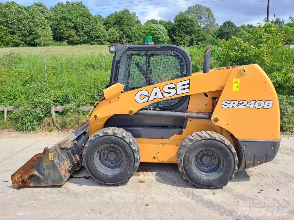 CASE SR 240 B Carregadoras de direcção deslizante