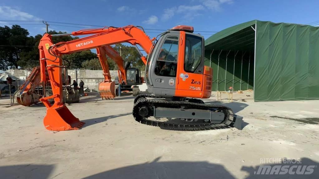 Hitachi ZX75US Mini Escavadoras <7t
