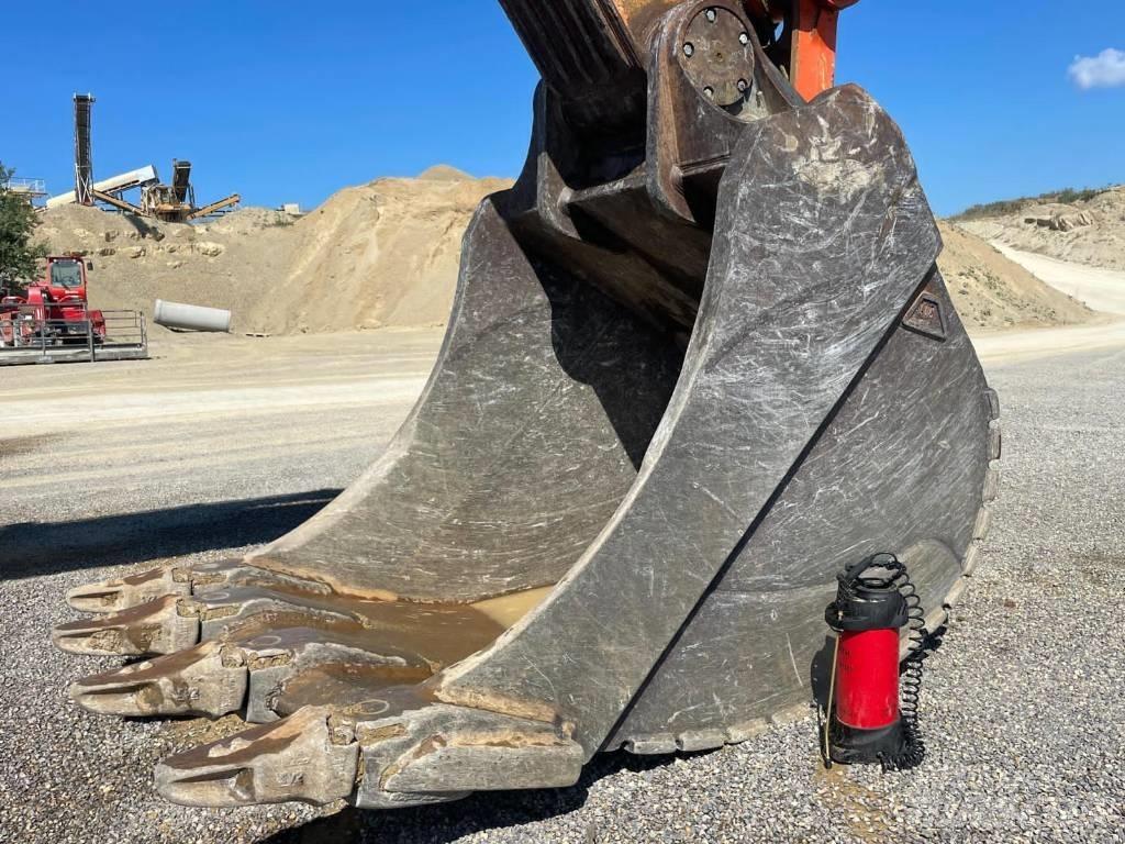 Hitachi EX 1200-6 Escavadoras de rastos