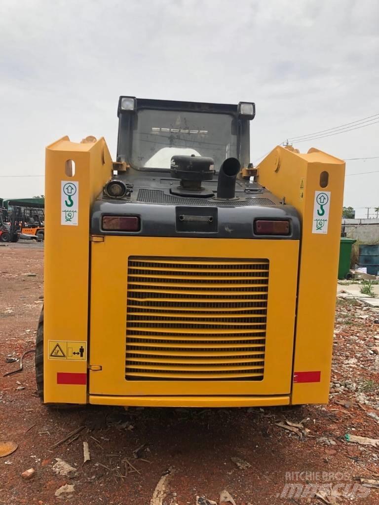 LiuGong 375 B Carregadoras de direcção deslizante