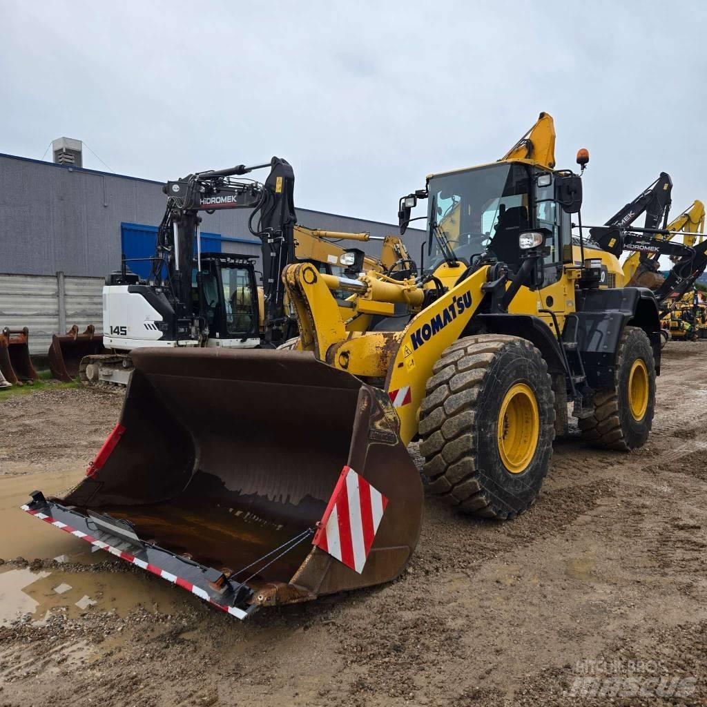 Komatsu WA 320-8 Pás carregadoras de rodas