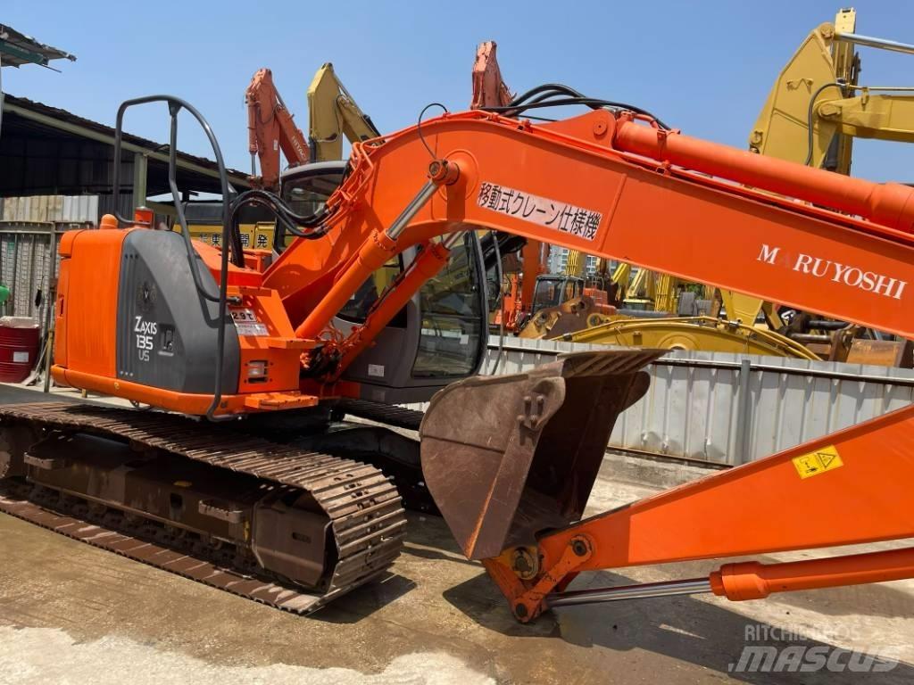 Hitachi ZX 135 Escavadoras de rastos