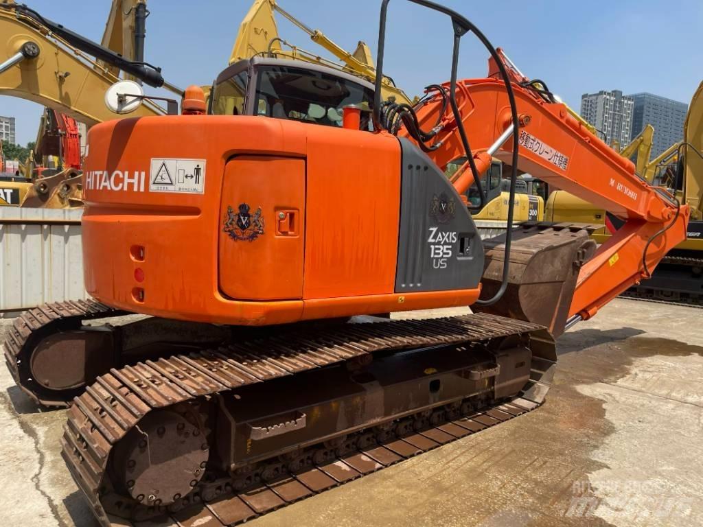 Hitachi ZX 135 Escavadoras de rastos