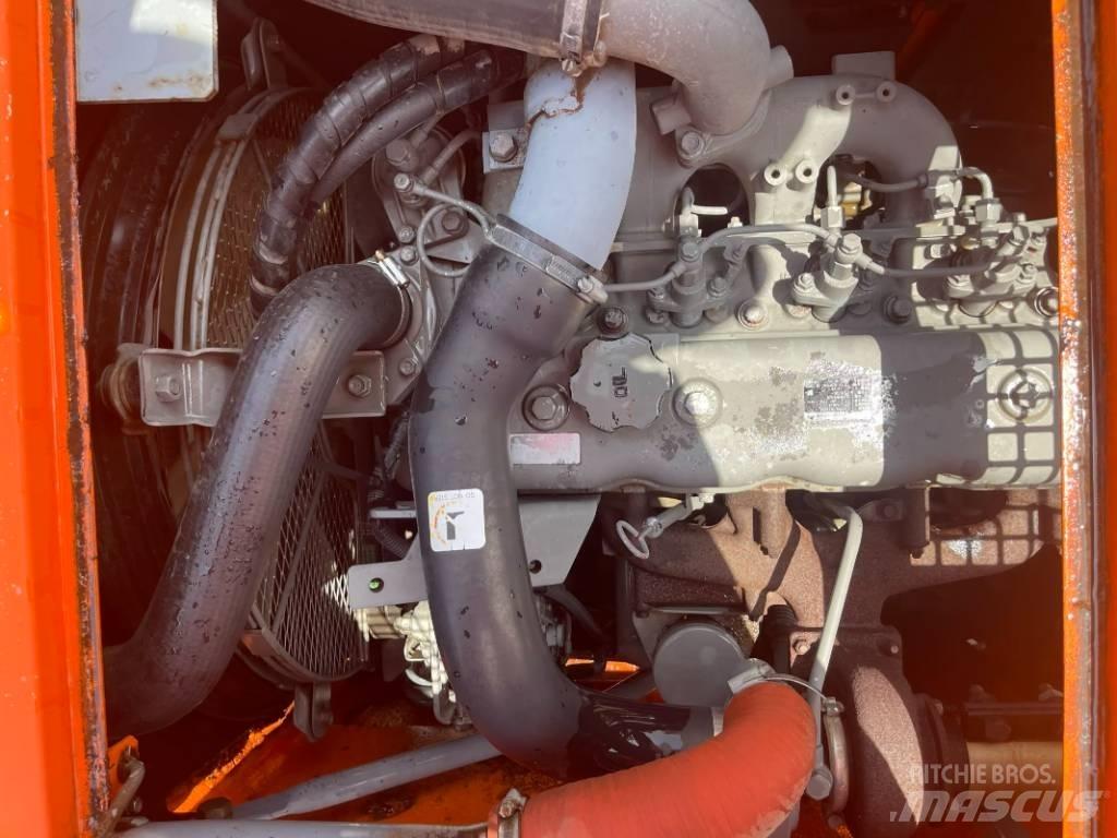 Hitachi ZX 135 Escavadoras de rastos