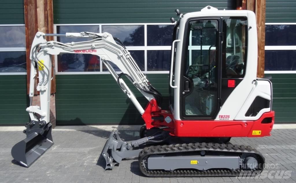Takeuchi TB 225 Mini Escavadoras <7t