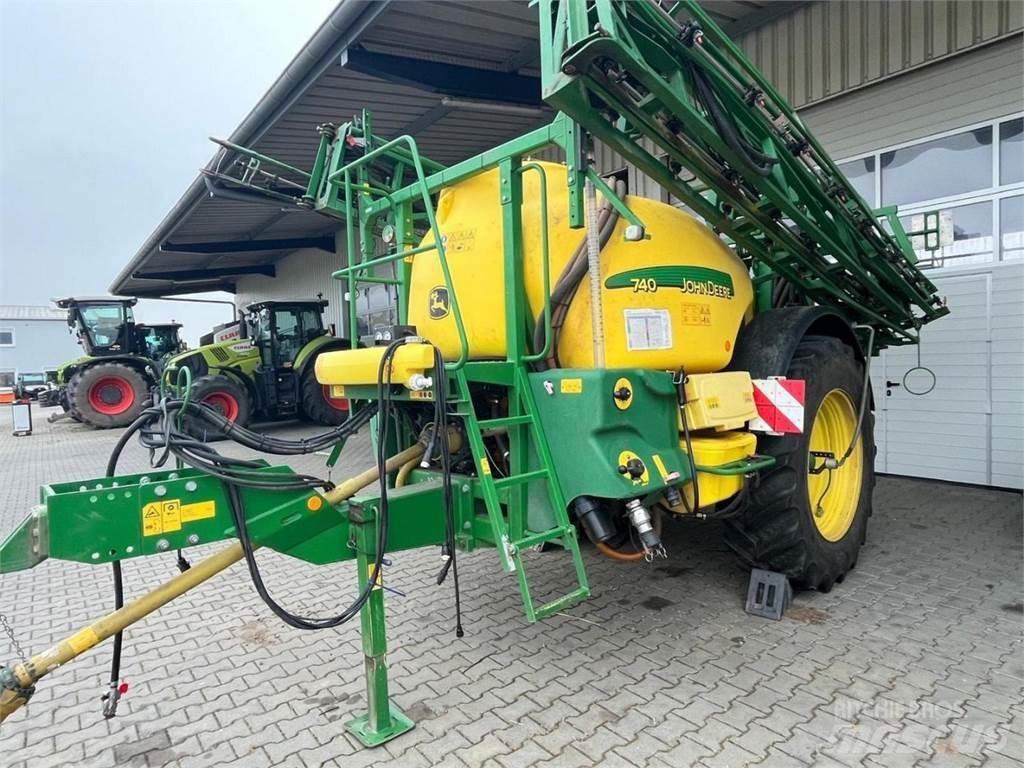 John Deere 740 Pulverizadores rebocados