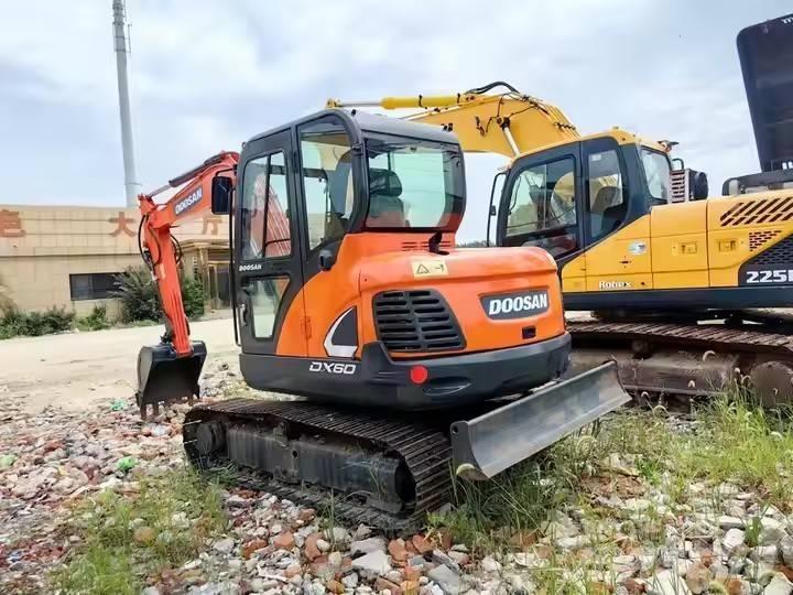 Doosan DX 60 Escavadoras de rastos